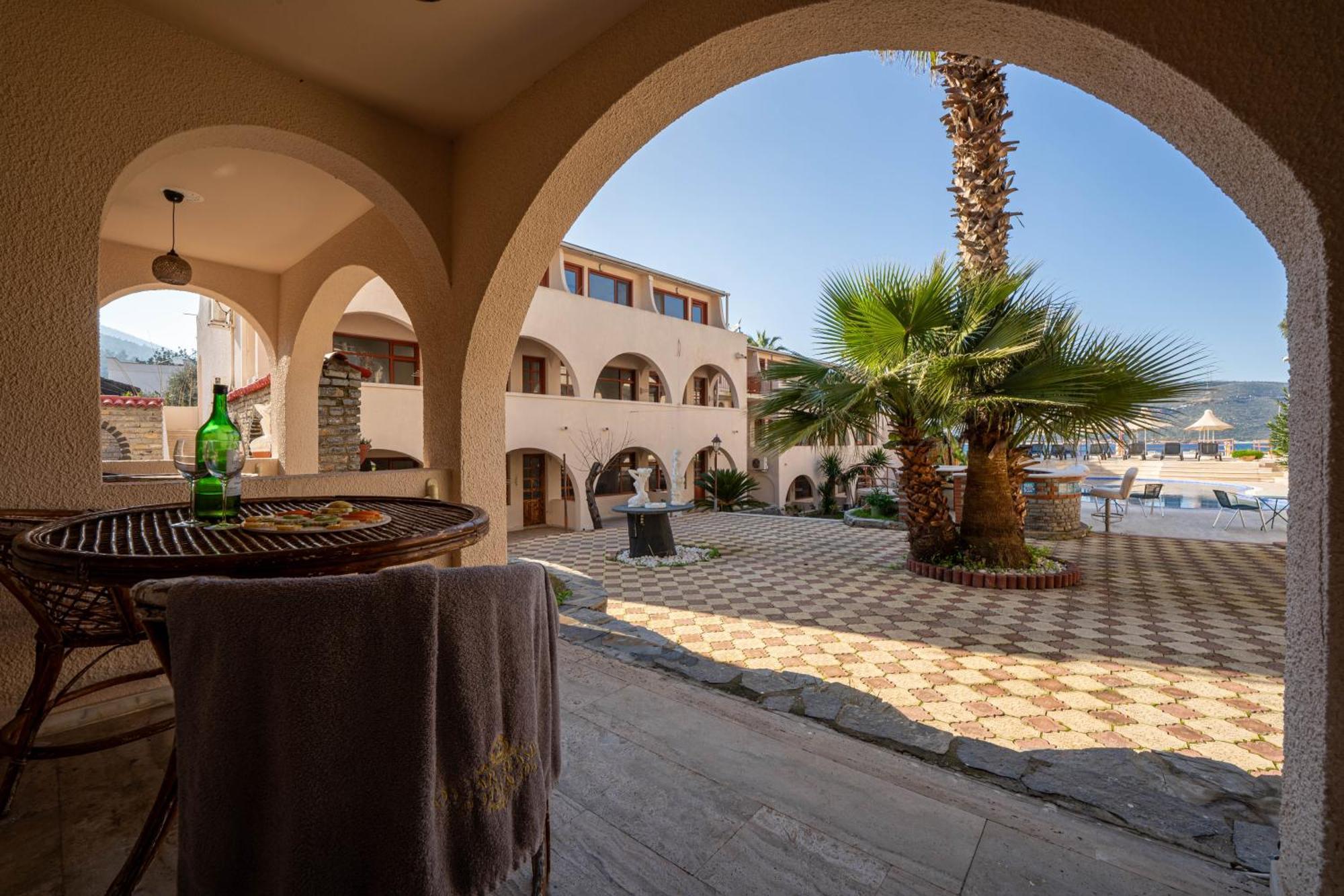 Club Aquarium Hotel & Spa Гюверджинлик Экстерьер фото